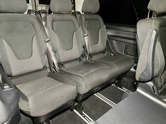 Mercedes-Benz V200 d 14 of 18