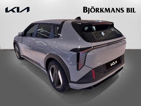 Kia EV4 6 of 17