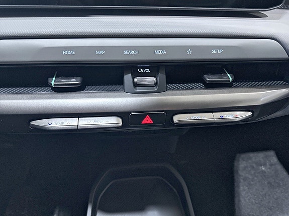 Kia EV4 13 of 17