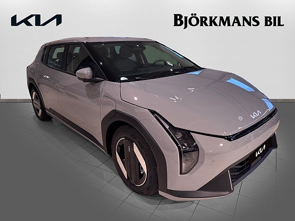 Kia EV4 3 of 17