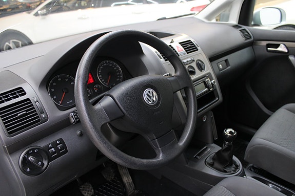 Volkswagen Touran 11 of 11