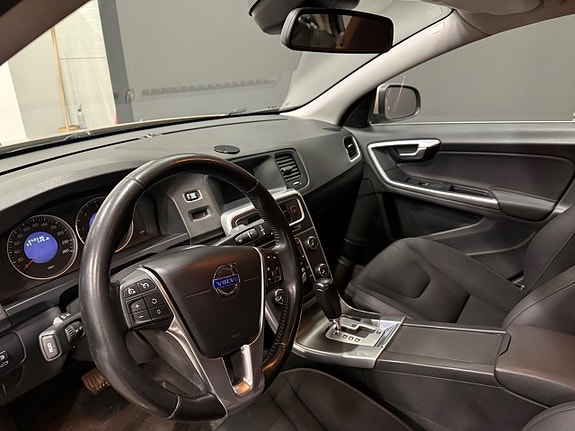 Volvo S60 11 of 15