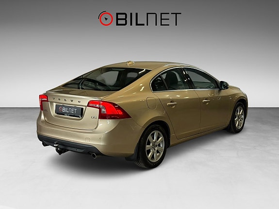 Volvo S60 7 of 15