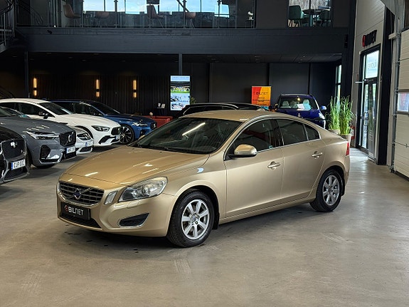 Volvo S60 8 of 15