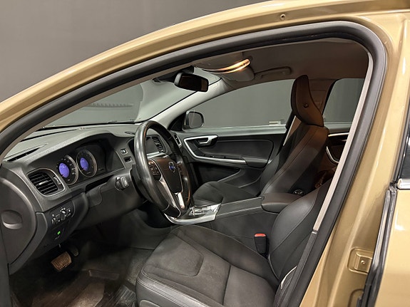Volvo S60 14 of 15