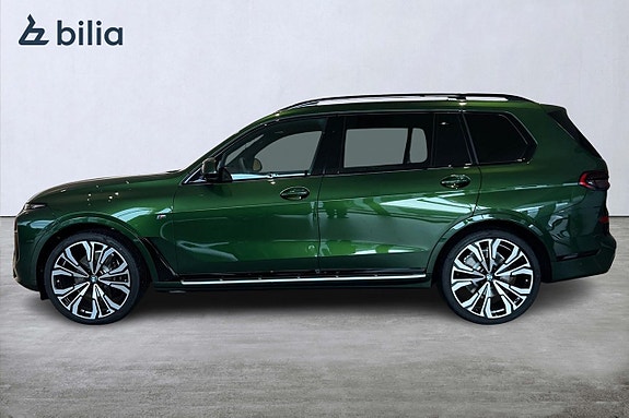 BMW X7 3 of 5