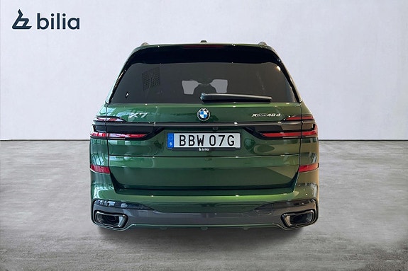 BMW X7 4 of 5