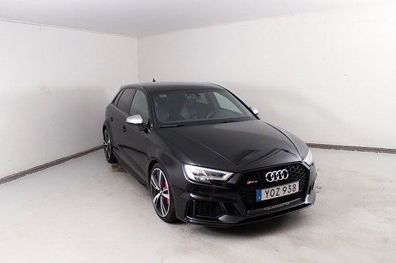Audi RS3 2 of 5