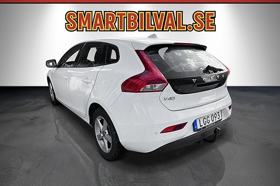Volvo V40 7 of 17