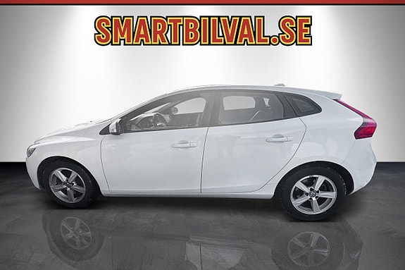 Volvo V40 8 of 17