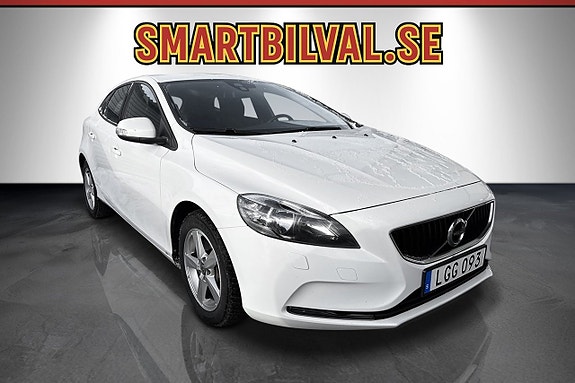 Volvo V40 3 of 17