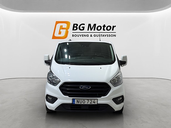 Ford Transit Custom 2 of 16