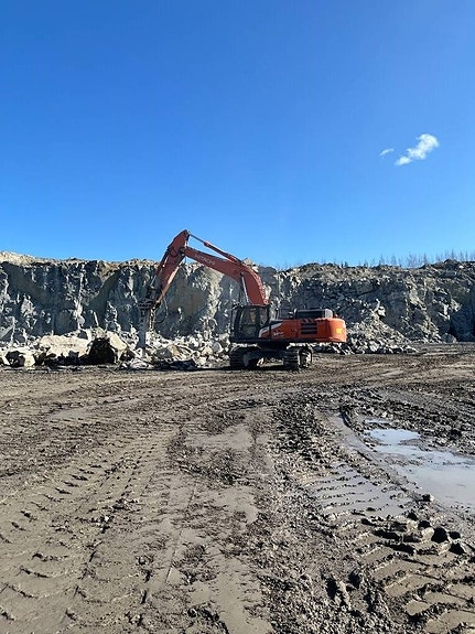 Hitachi ZX350LC-7 5 of 5