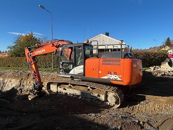Hitachi ZX210LC-6