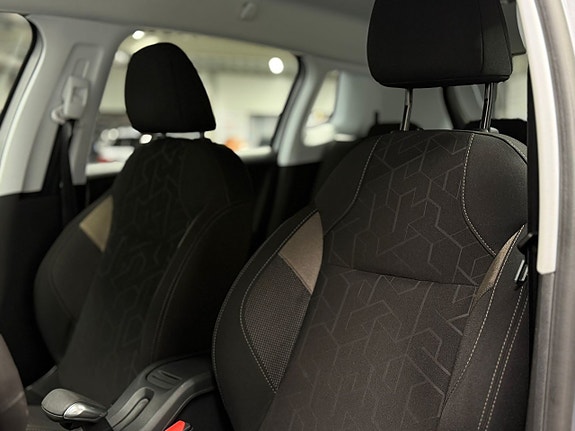 Peugeot 2008 14 of 24