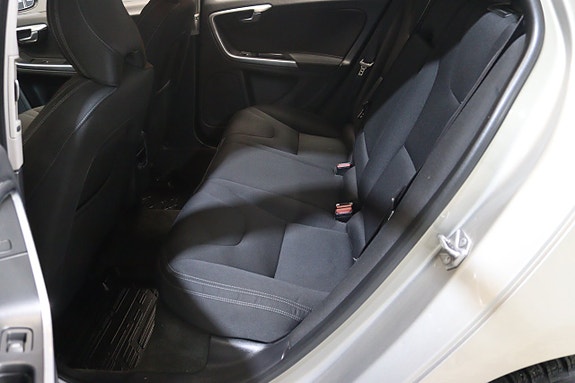 Volvo V60 15 of 20
