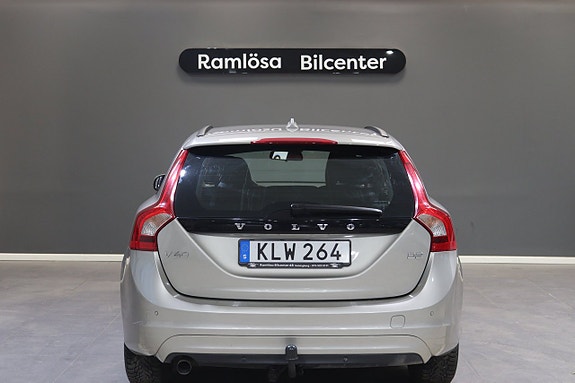Volvo V60 11 of 20