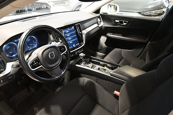Volvo V60 7 of 23