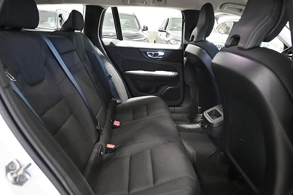 Volvo V60 14 of 23