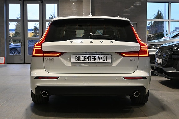 Volvo V60 4 of 23