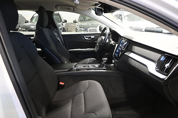 Volvo V60 11 of 23