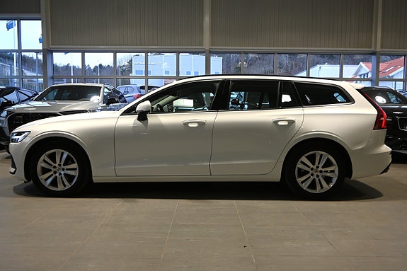 Volvo V60 2 of 23