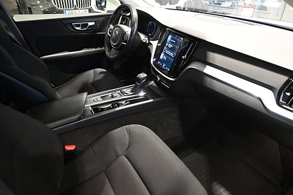 Volvo V60 10 of 23