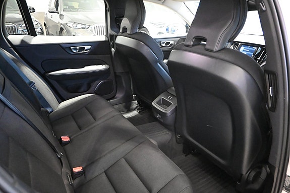 Volvo V60 13 of 23