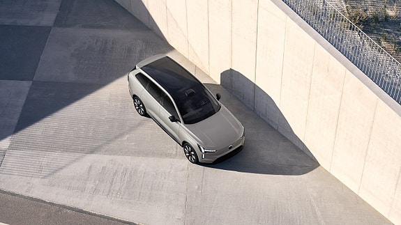 Volvo EX90 25 of 26