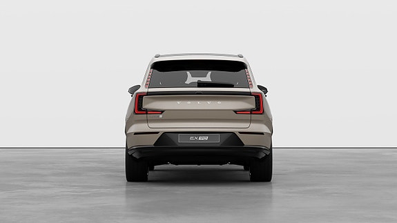 Volvo EX90 4 of 26