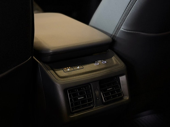 Subaru Solterra 14 of 21