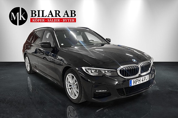 BMW 320 3 of 15