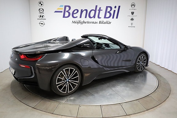 BMW i8 21 of 29