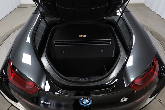 BMW i8 16 of 29