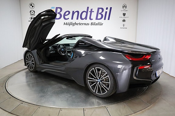 BMW i8 10 of 29