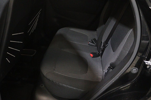 Renault Captur 13 of 19