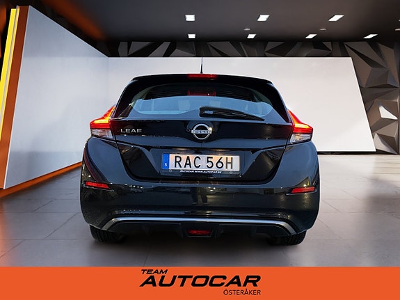Nissan Leaf 6 of 16