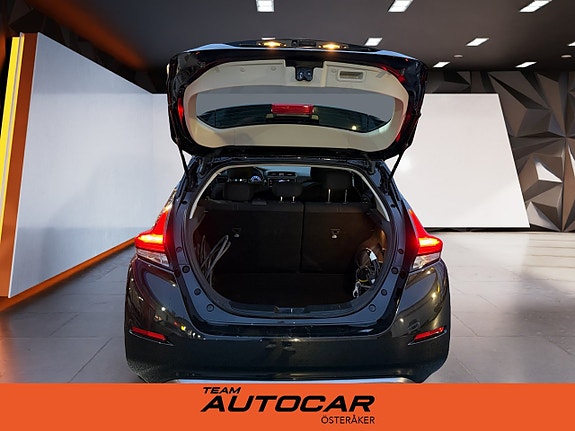 Nissan Leaf 7 of 16