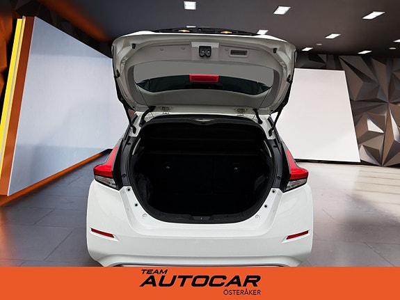 Nissan Leaf 7 of 16