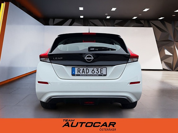 Nissan Leaf 6 of 16