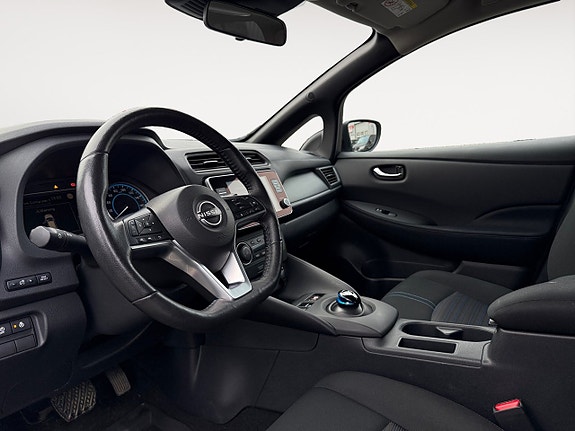Nissan Leaf 10 of 16
