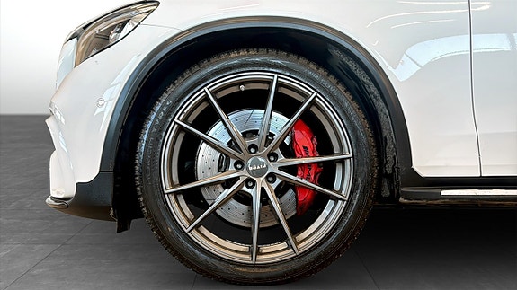 Mercedes-Benz GLC63 9 of 12