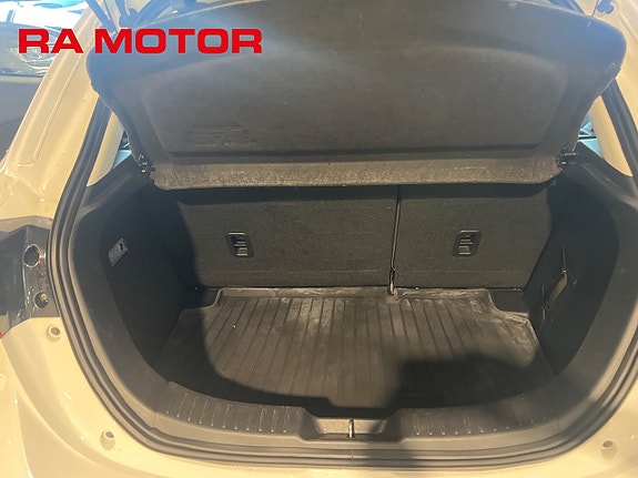 Mazda 2 8 of 16