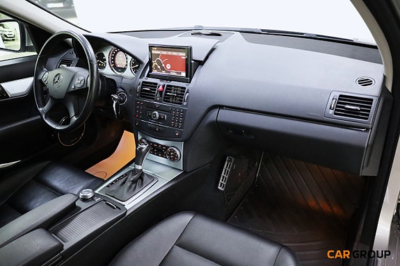 Mercedes-Benz C350 12 of 19