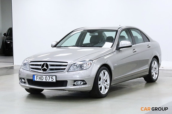 Mercedes-Benz C350 2 of 19