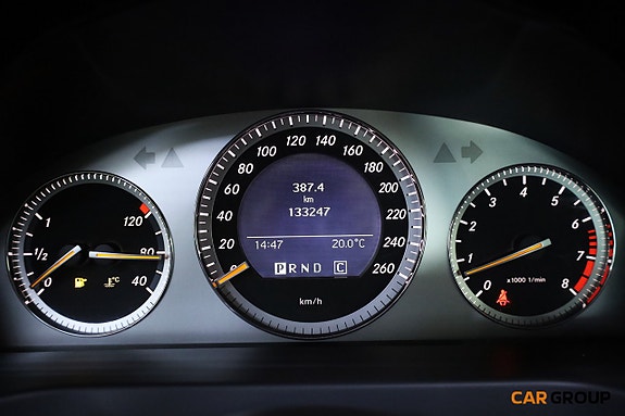 Mercedes-Benz C350 16 of 19