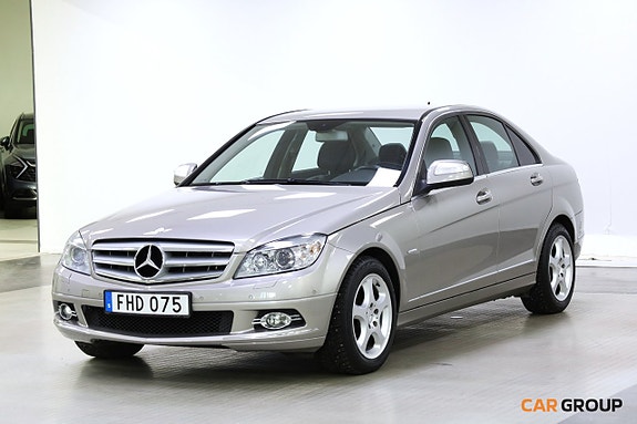 Mercedes-Benz C350 2 of 5