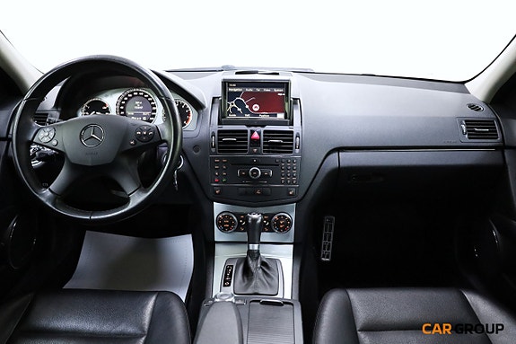 Mercedes-Benz C350 9 of 19