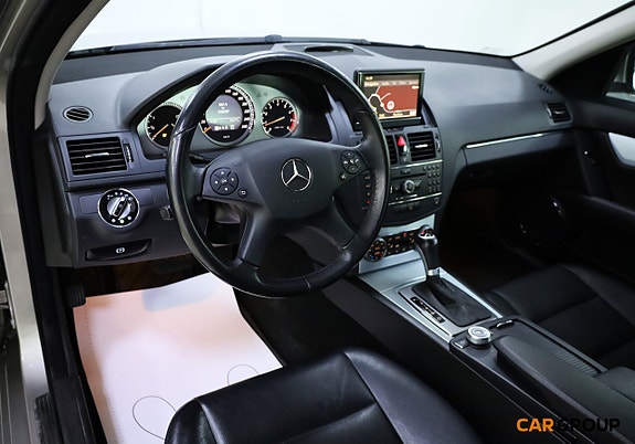 Mercedes-Benz C350 11 of 19