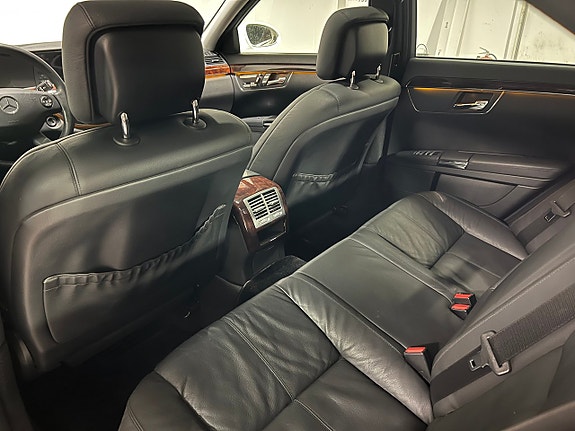 Mercedes-Benz S350 21 of 21